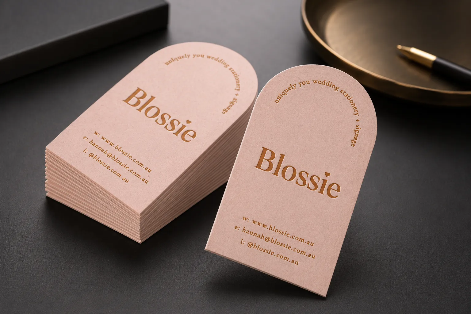 Die cut business cards with custom shape and rounded edges