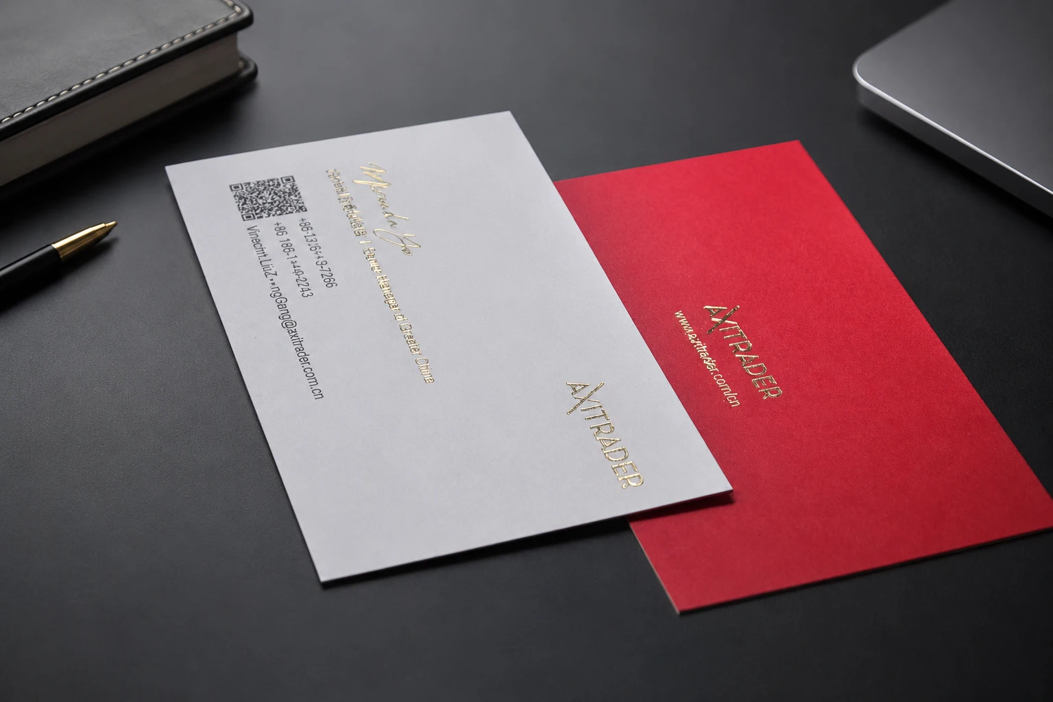 Eco paper business card with two-color layered paper edge structure